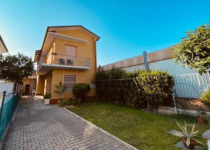 Ca' Moretti Guest house *