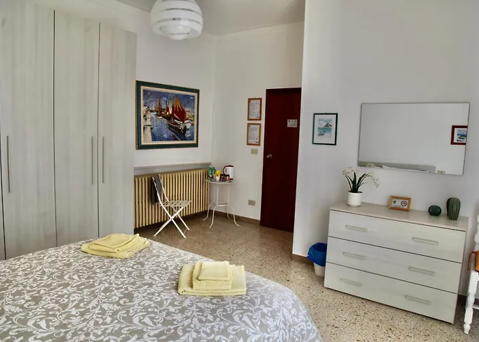 Ca' Moretti Guest house *